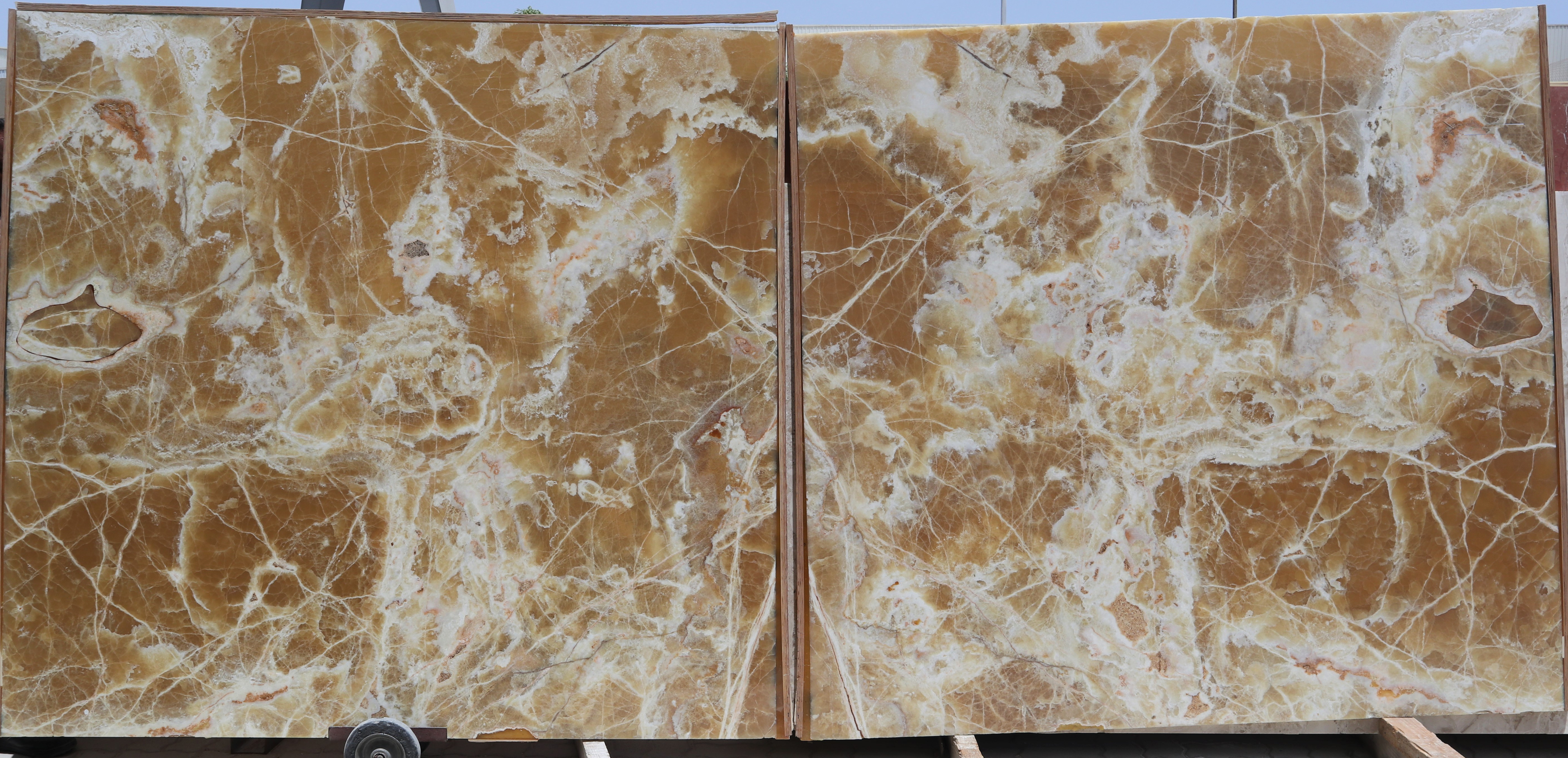 Honey Onyx